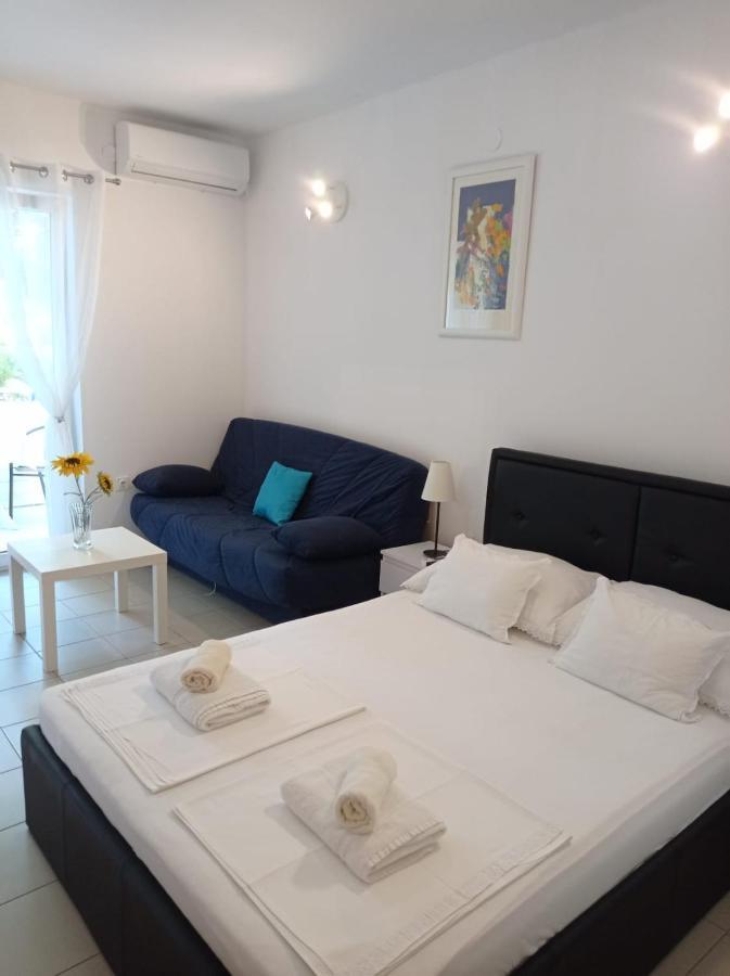 Nemira Beach Apartments أوميس المظهر الخارجي الصورة